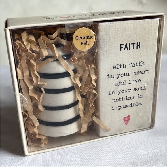Heartful Home by Tracy Pesche 2.5 x 2 Ceramic Bell Faith - Picture 1 of 4
